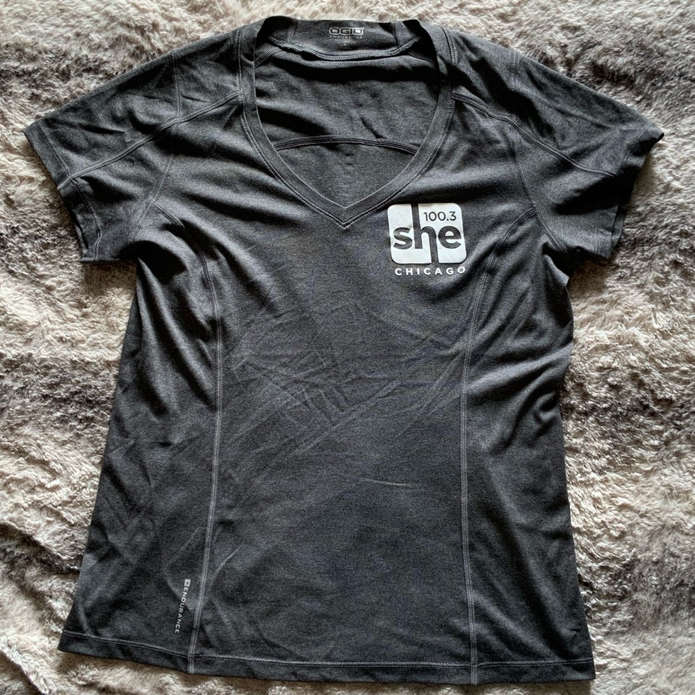 Women’s Heather Grey Dri-Fit 100.3 She Chicago Top
